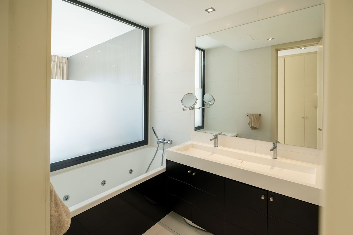 Apartment for sale in Benahavís