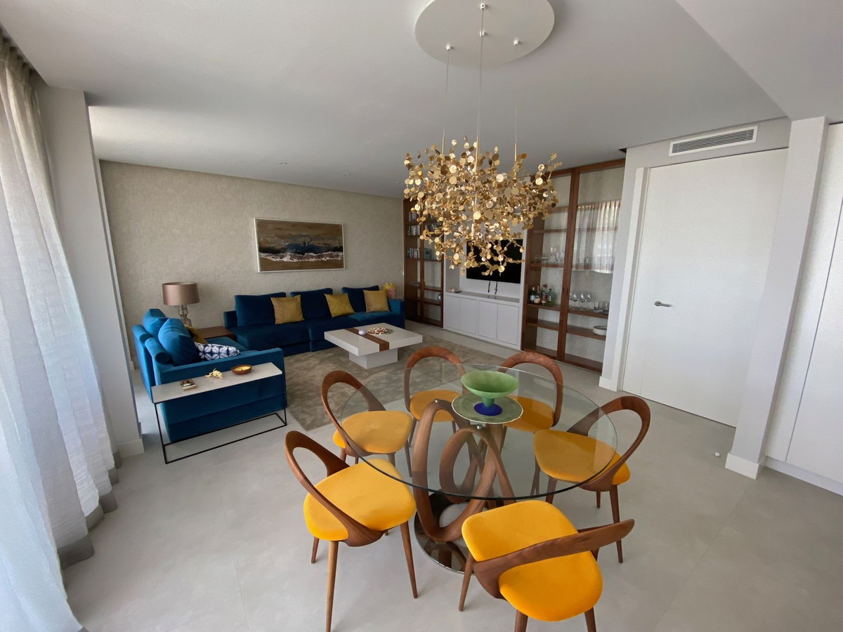 Apartment for sale in Estepona