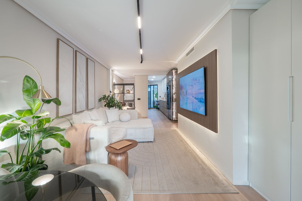 Apartment for sale in Estepona