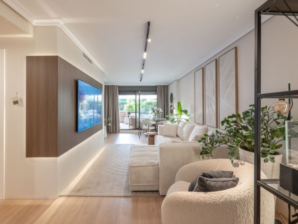 Apartment for sale in Estepona