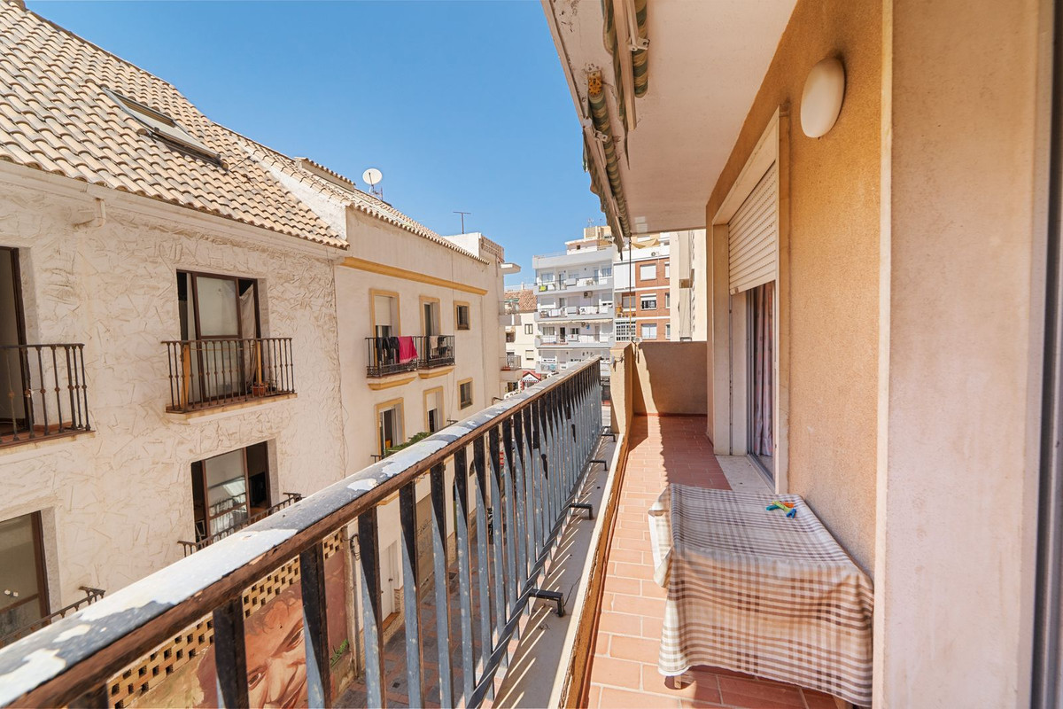 Apartment-in-Fuengirola-Ref-R5205931 Apartment for sale in Fuengirola