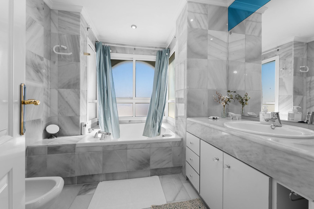 Apartment for sale in Mijas