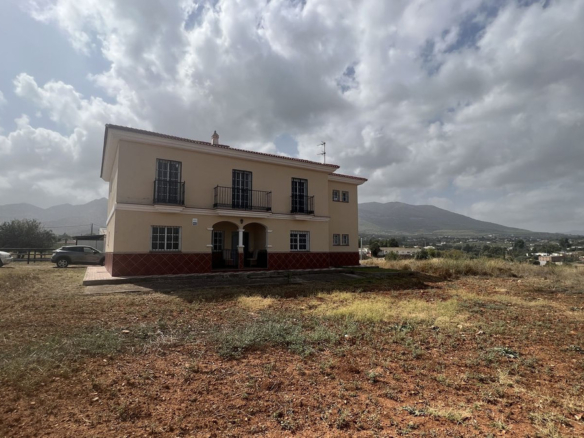 Finca for sale in Alhaurín de la Torre