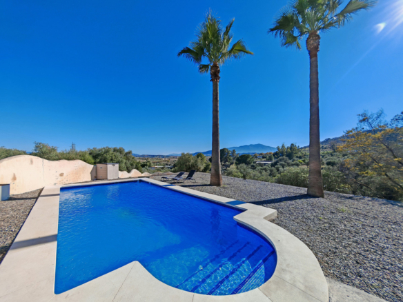 Finca for sale in Coín