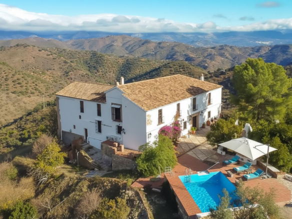 Finca for sale in Málaga