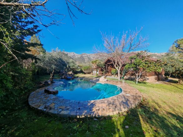 Finca for sale in Ojén