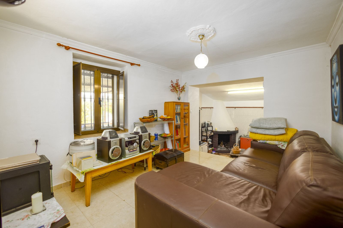 Finca for sale in Pizarra