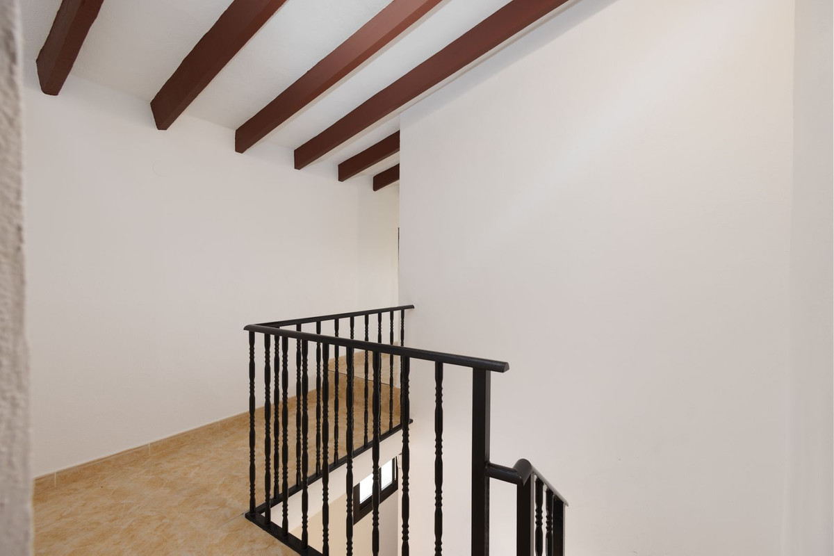 Finca for sale in Pizarra