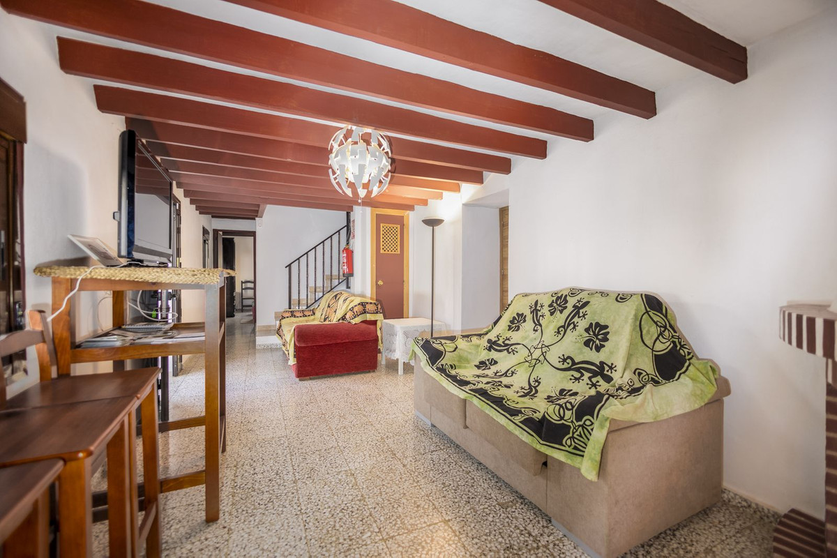 Finca for sale in Pizarra