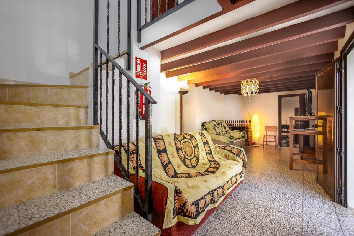 Finca for sale in Pizarra