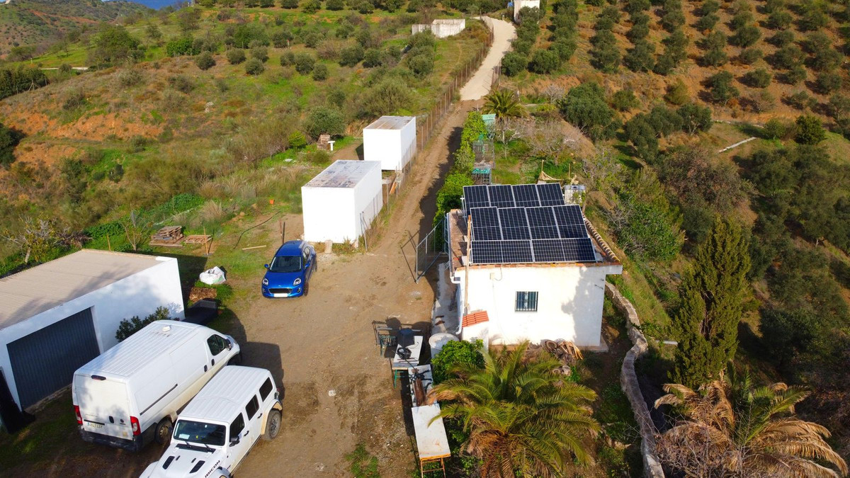 Finca for sale in Pizarra