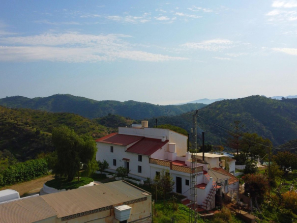 Finca for sale in Pizarra