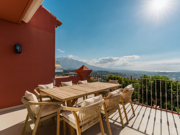 Penthouse for sale in Benahavís