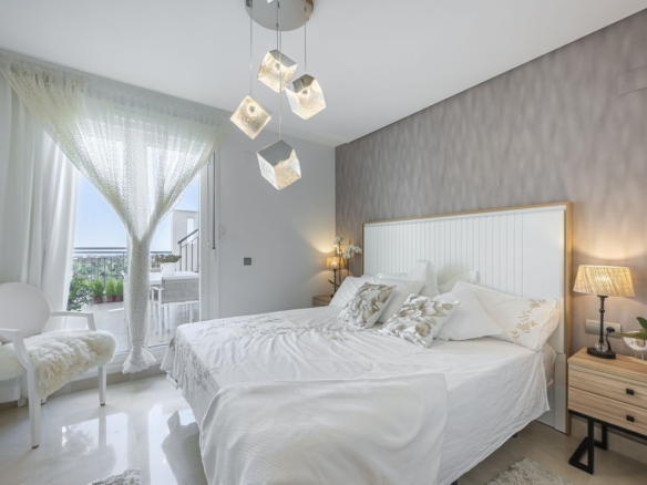 Penthouse for sale in Benahavís