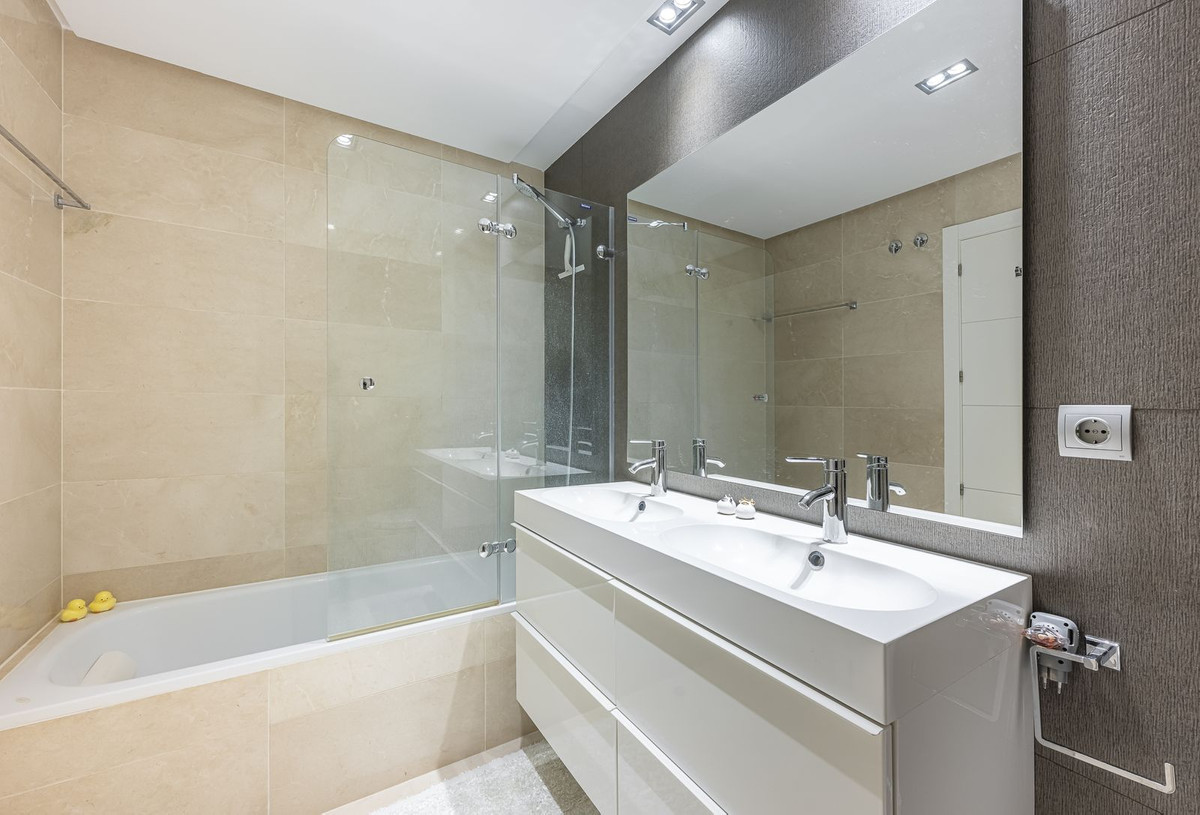 Penthouse for sale in Benahavís