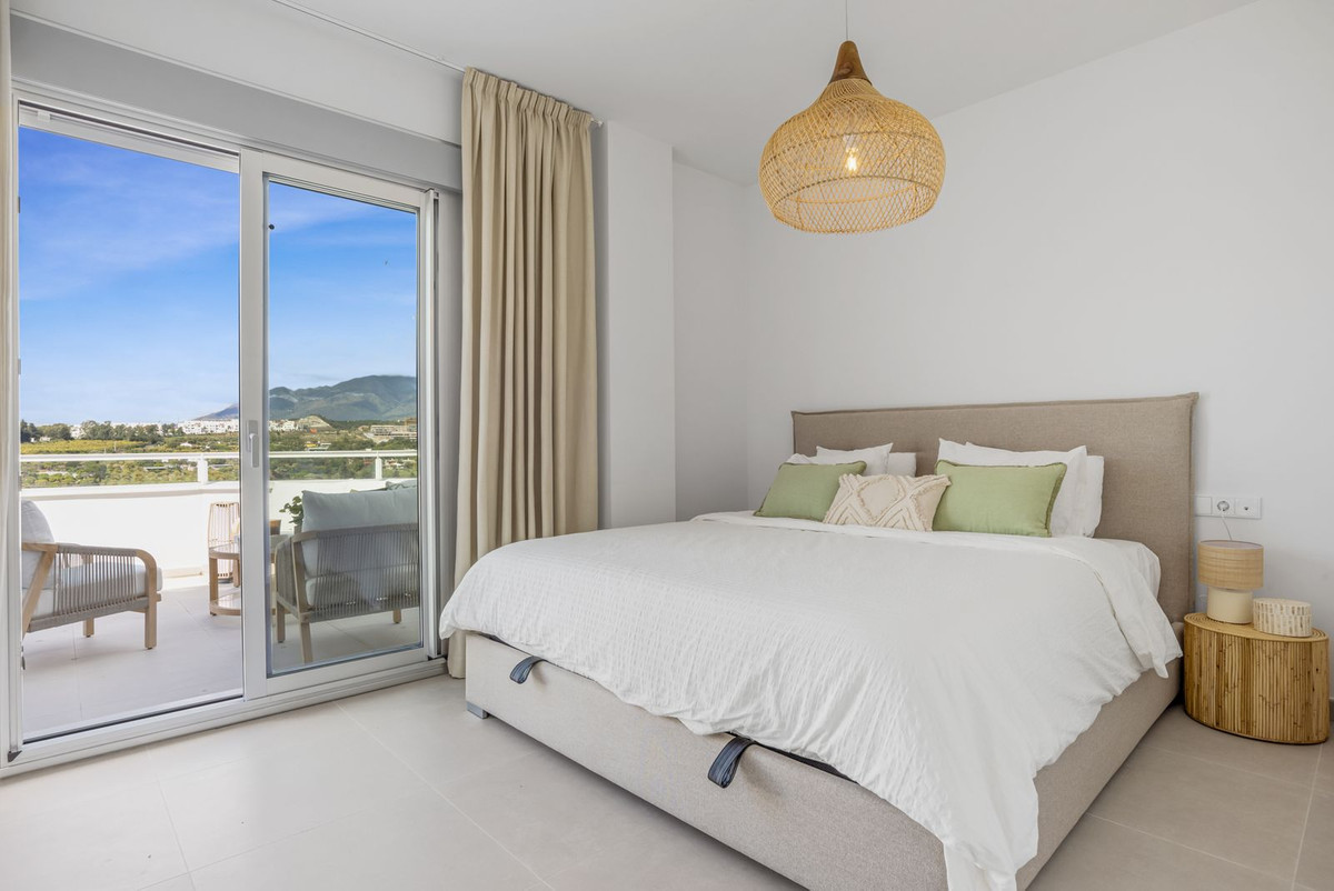 Penthouse for sale in Estepona