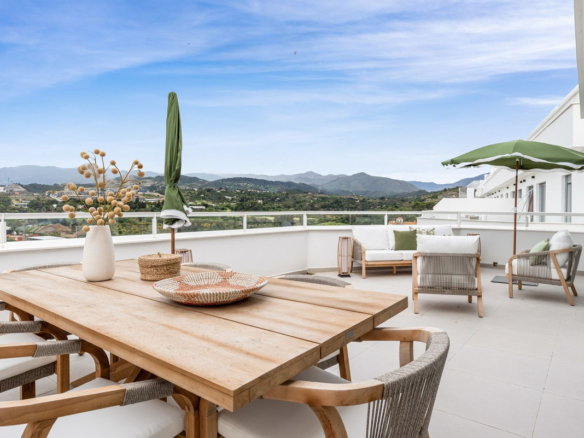Penthouse for sale in Estepona