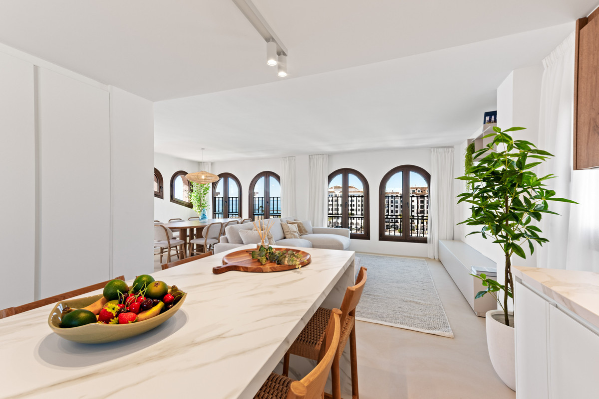 Penthouse for sale in Manilva