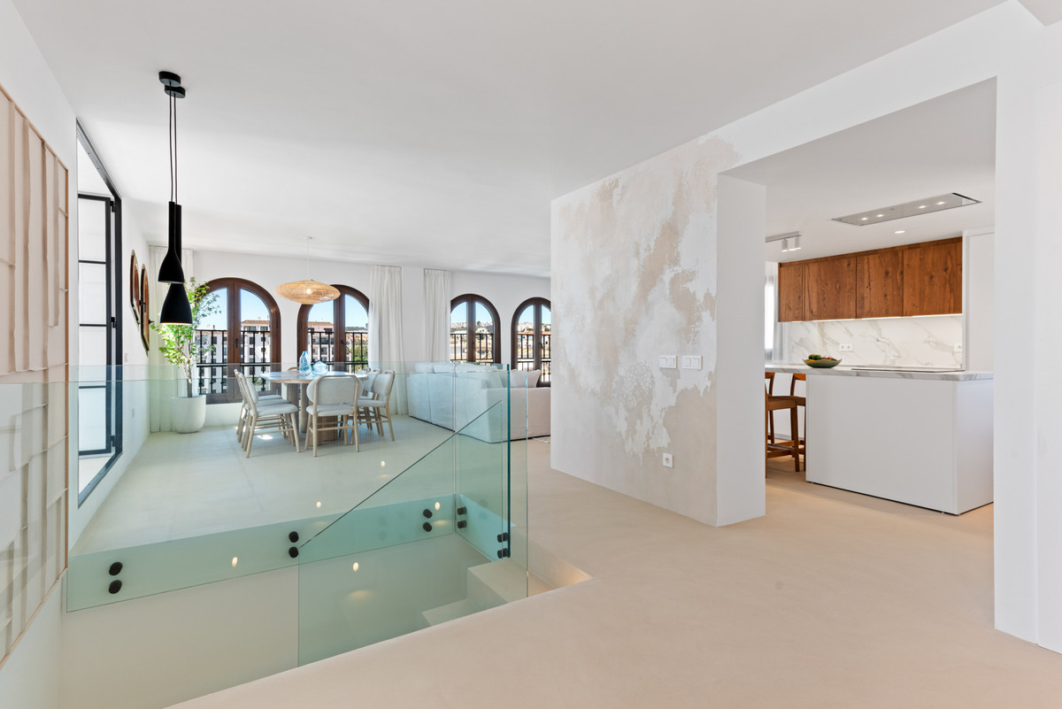 Penthouse for sale in Manilva