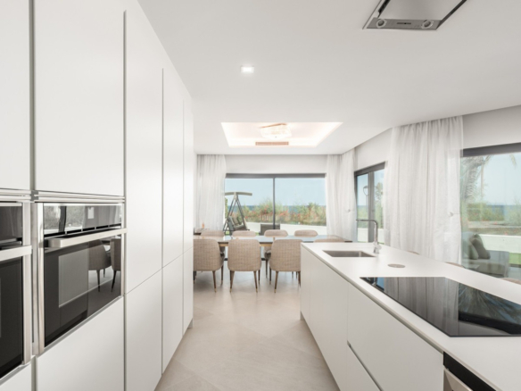 Townhouse for sale in Estepona