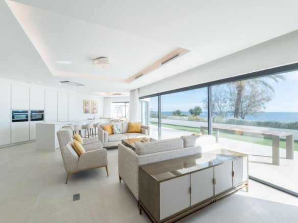 Townhouse for sale in Estepona