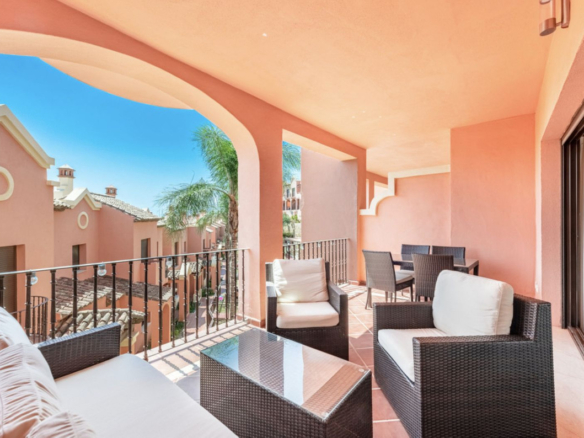 Townhouse for sale in Estepona