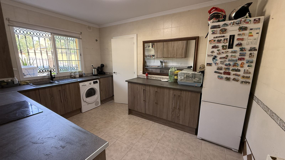 Villa for sale in Alhaurín de la Torre