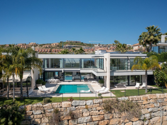 Villa for sale in Benahavís