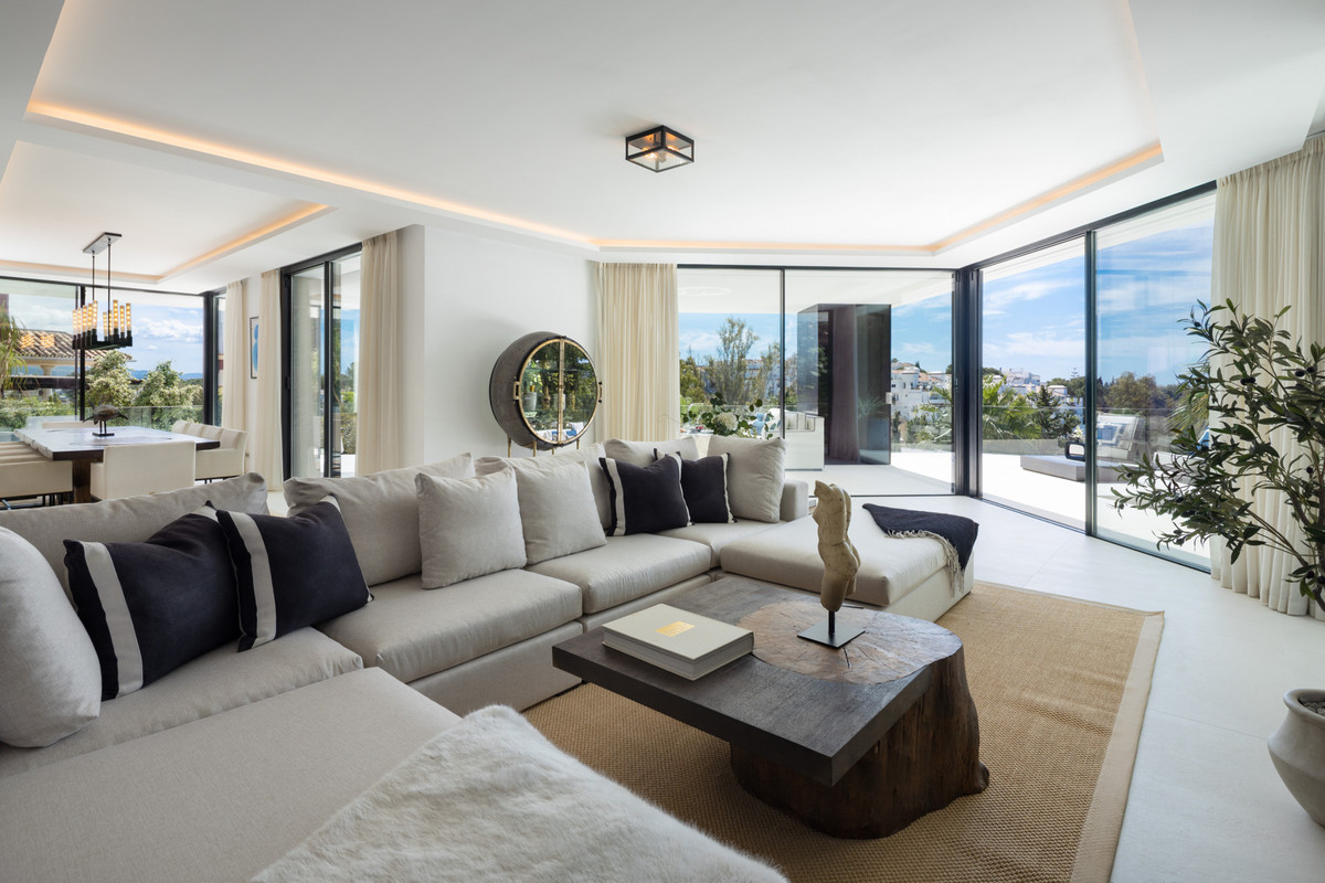 Villa for sale in Benahavís