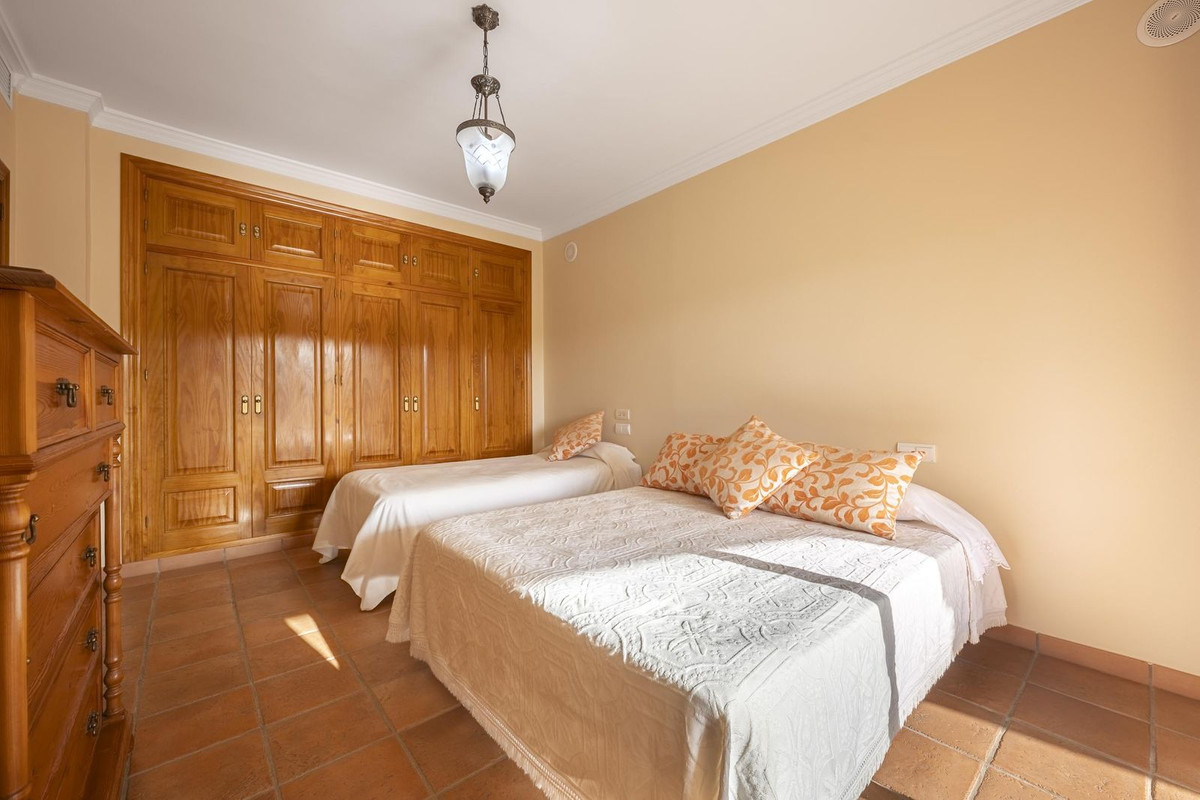 Villa for sale in Benahavís