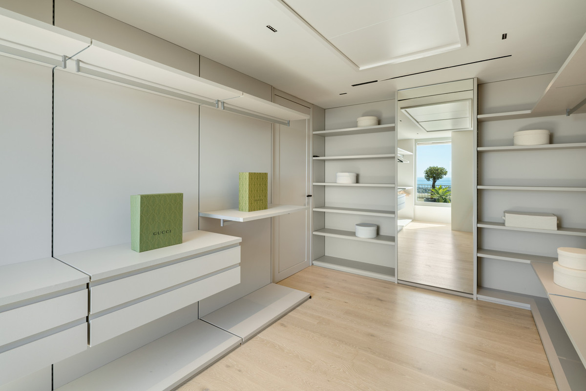 Villa for sale in Benahavís