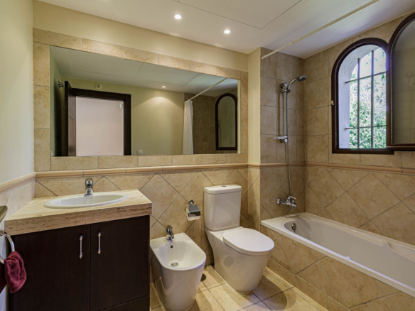 Villa for sale in Benahavís