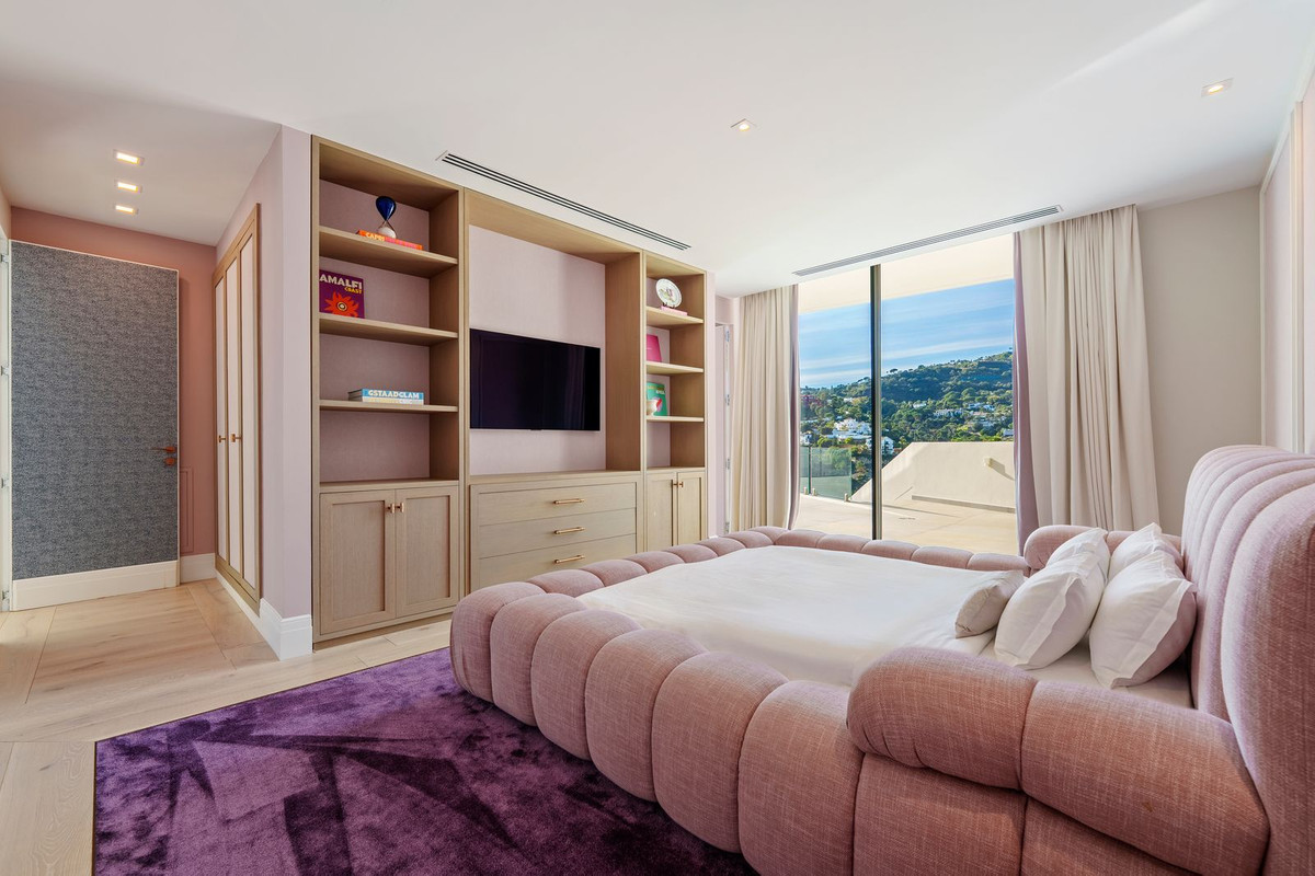 Villa for sale in Benahavís