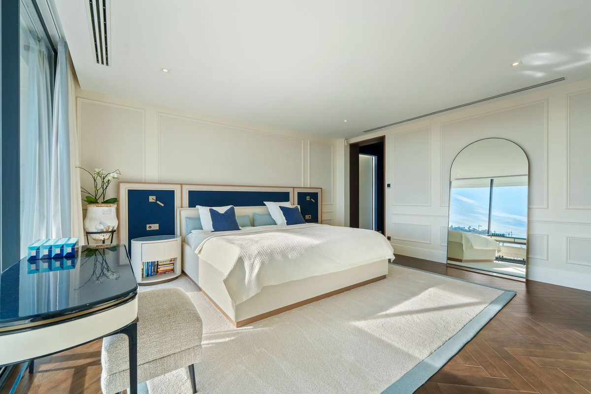 Villa for sale in Benahavís