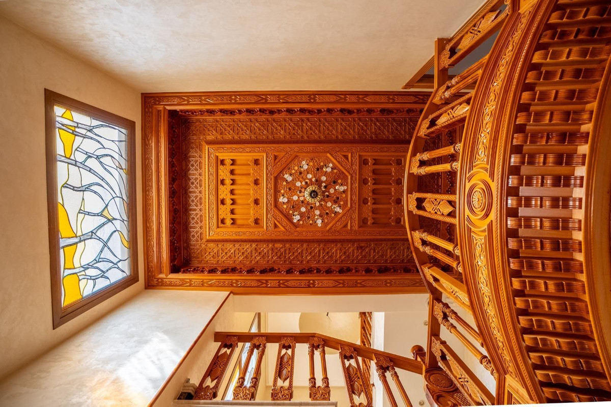 Villa for sale in Benalmadena