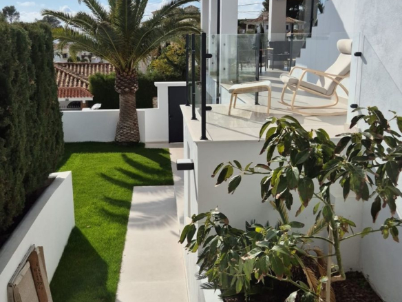 Villa for sale in Benalmadena