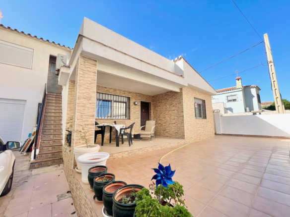 Villa for sale in Fuengirola