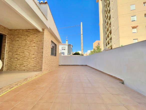 Villa for sale in Fuengirola