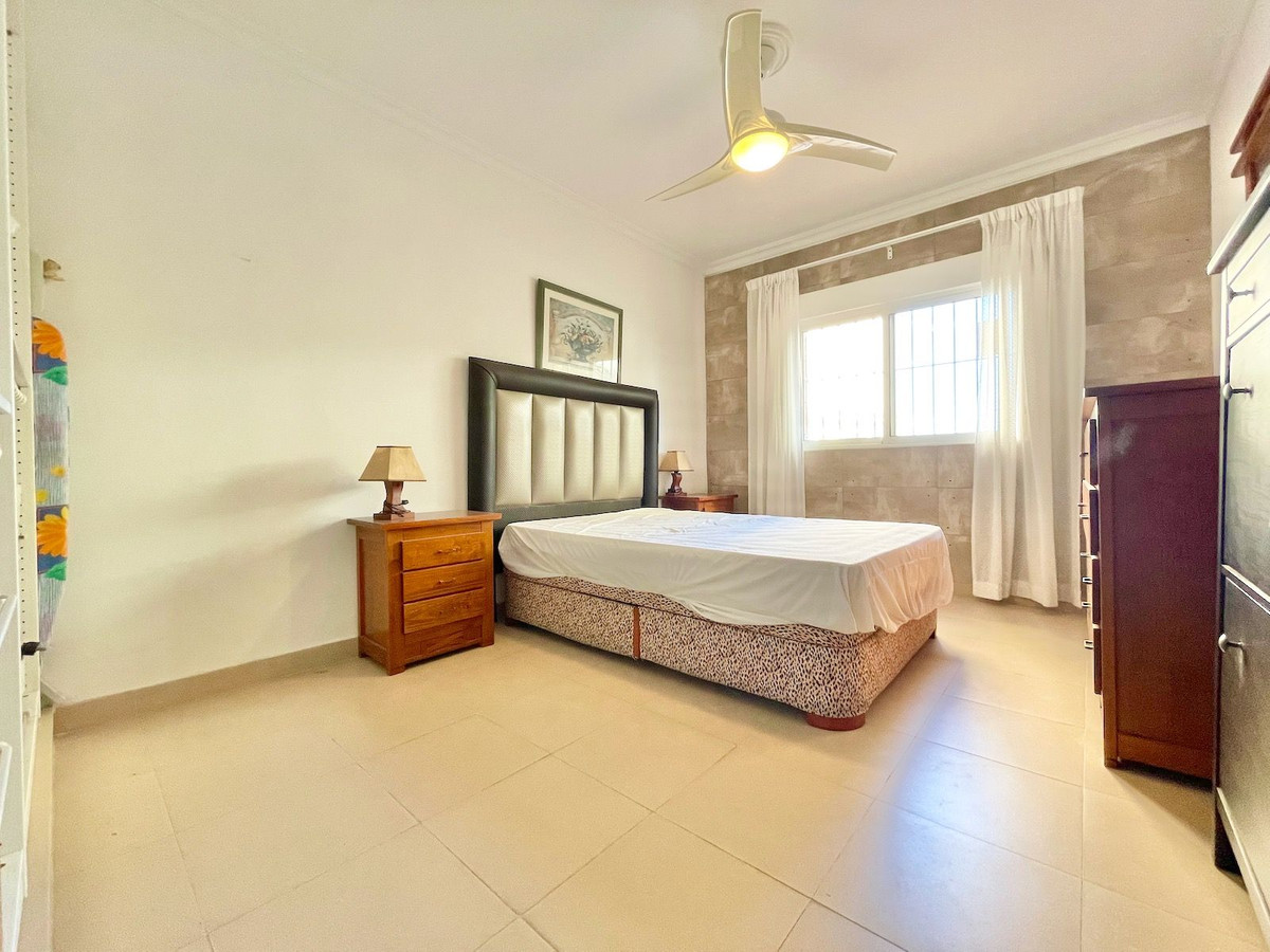 Villa for sale in Fuengirola