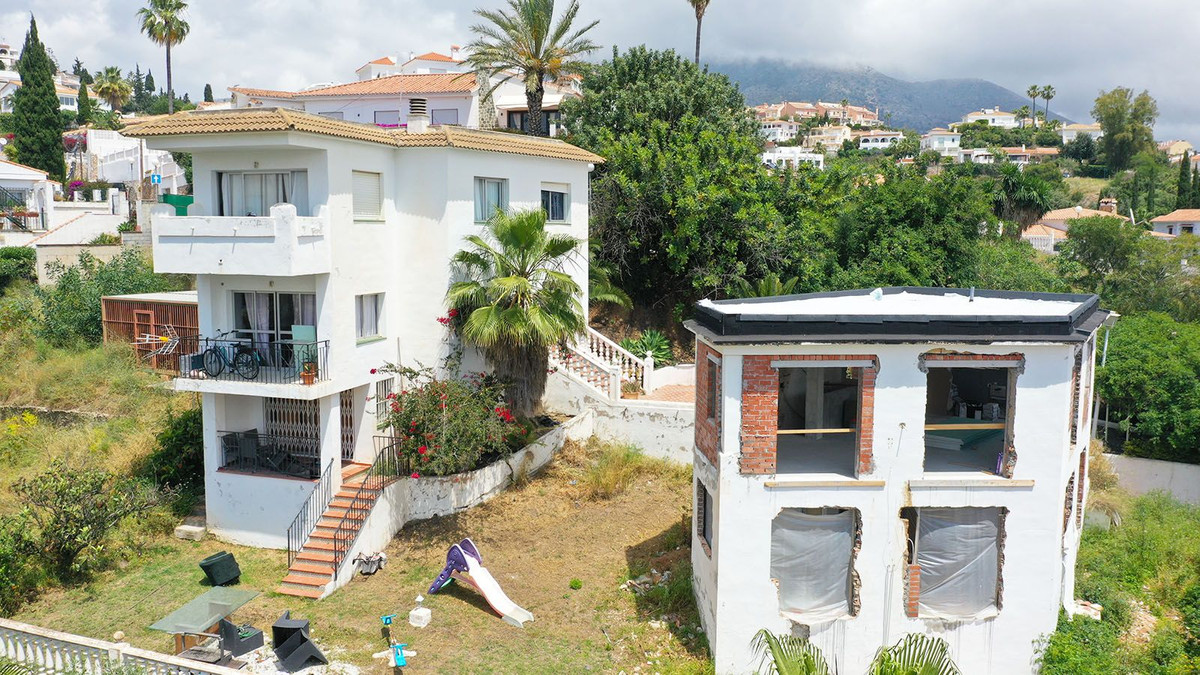 Villa for sale in Fuengirola