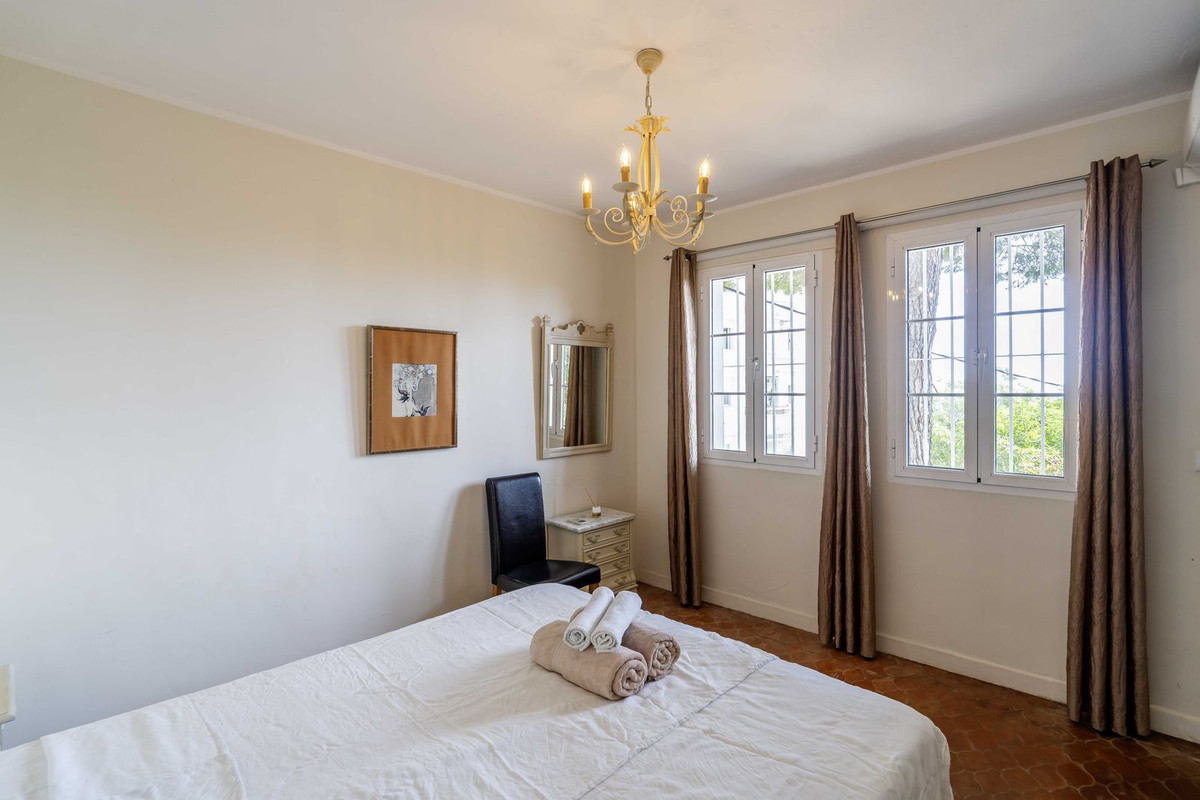 Villa for sale in Fuengirola