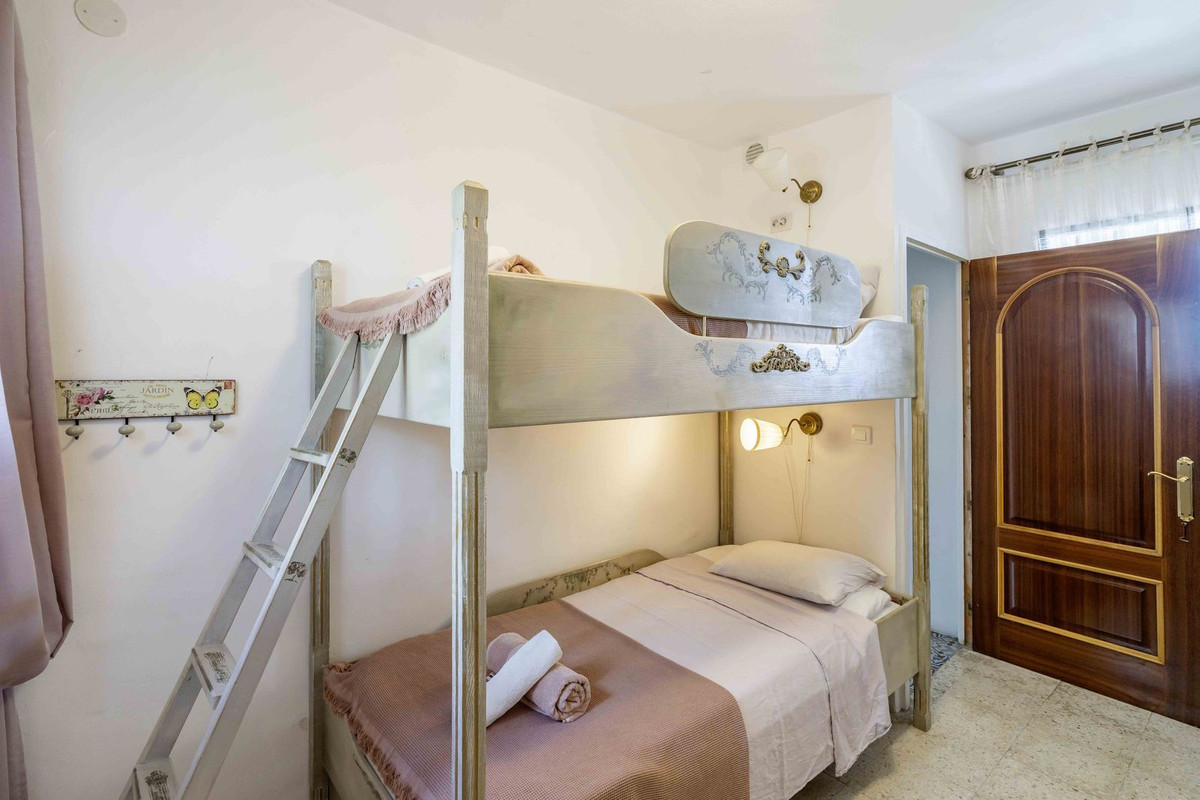 Villa for sale in Fuengirola