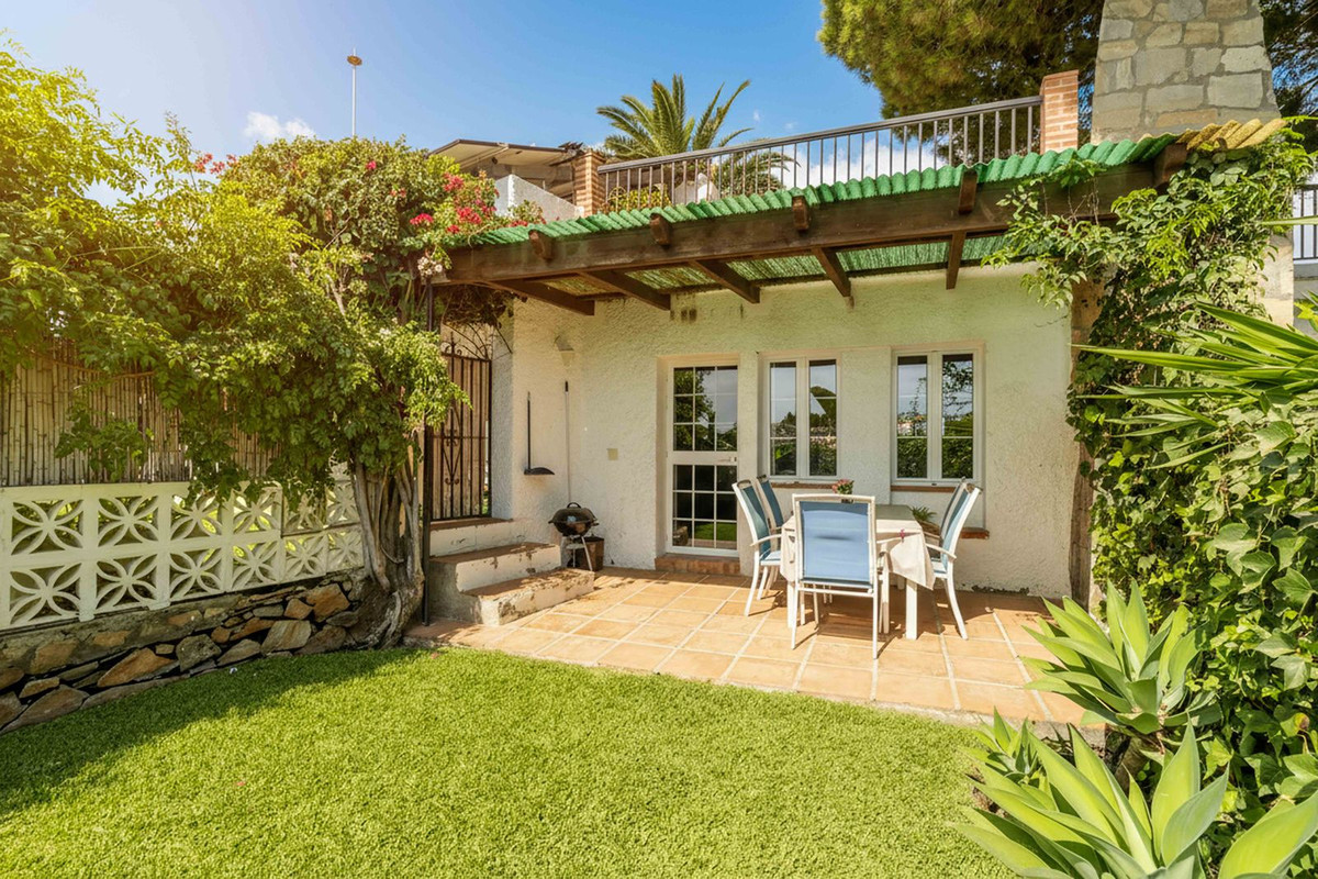 Villa for sale in Fuengirola