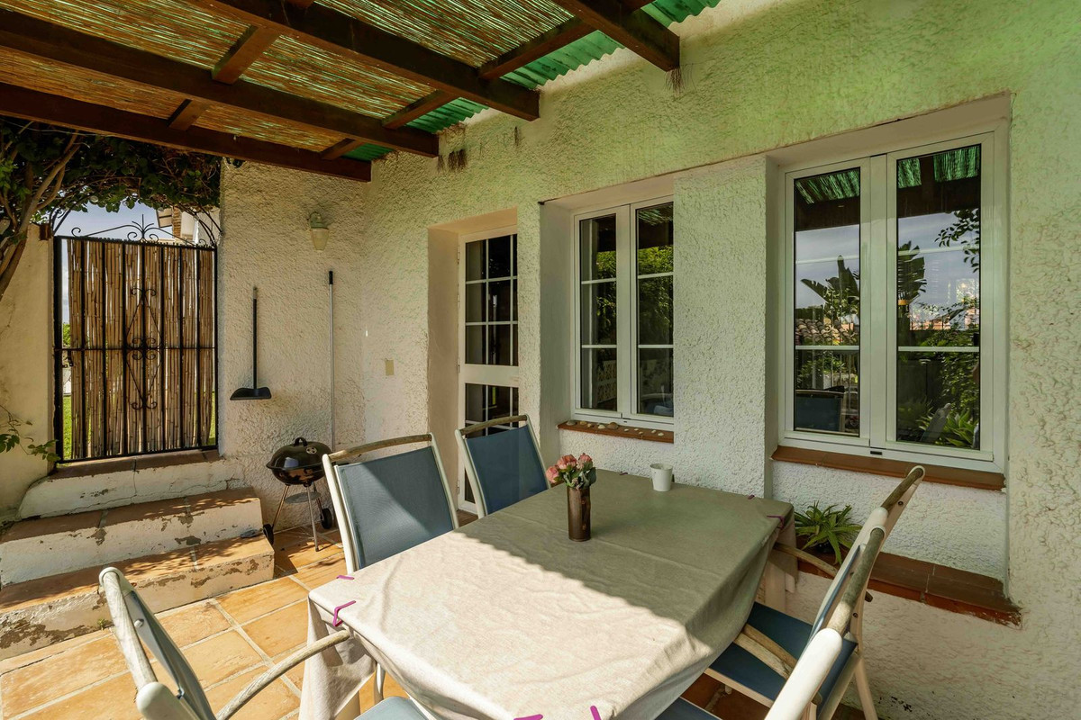 Villa for sale in Fuengirola