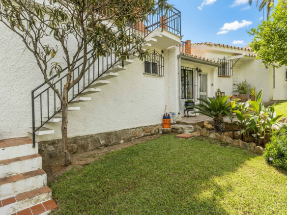 Villa for sale in Fuengirola