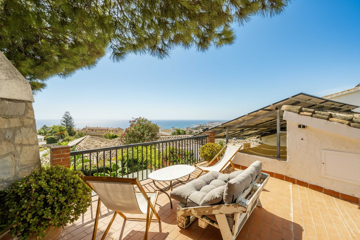 Villa for sale in Fuengirola