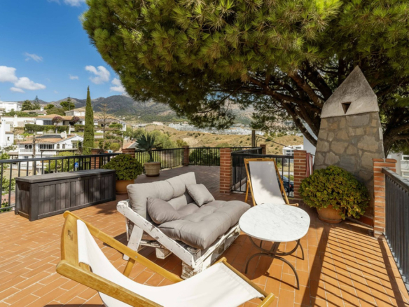 Villa for sale in Fuengirola