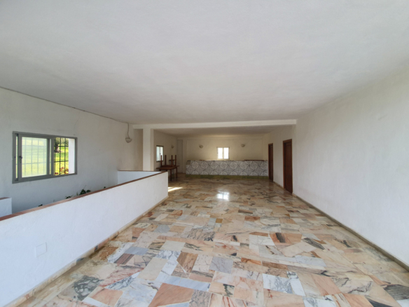 Villa for sale in Guaro