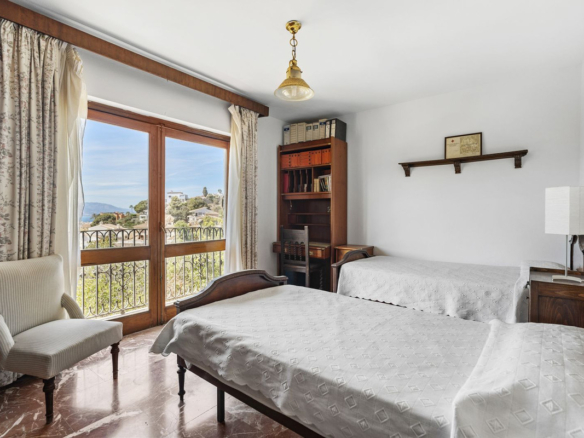 Villa for sale in Málaga