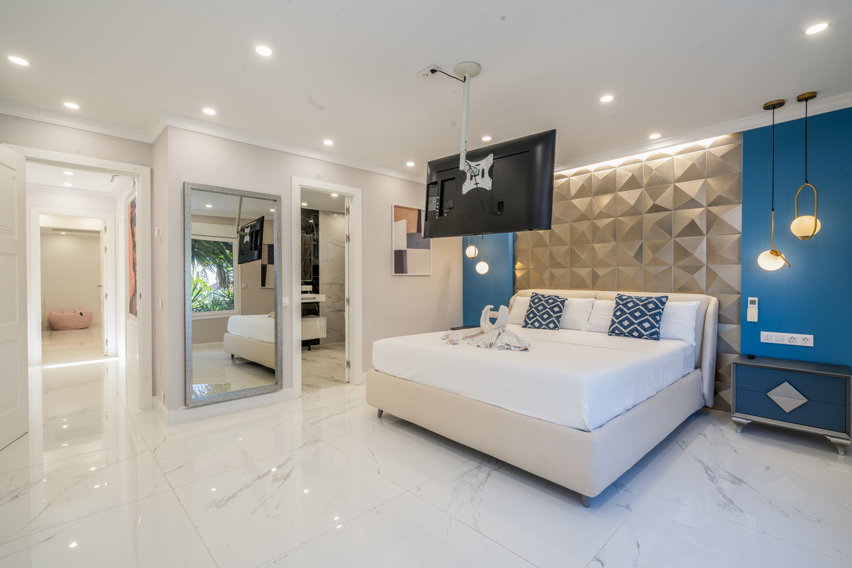 Villa for sale in Marbella